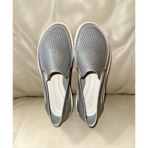 Crocs Slip On Loafers Womens 6M Jibbitz CitiLane Roka Silver Metallic